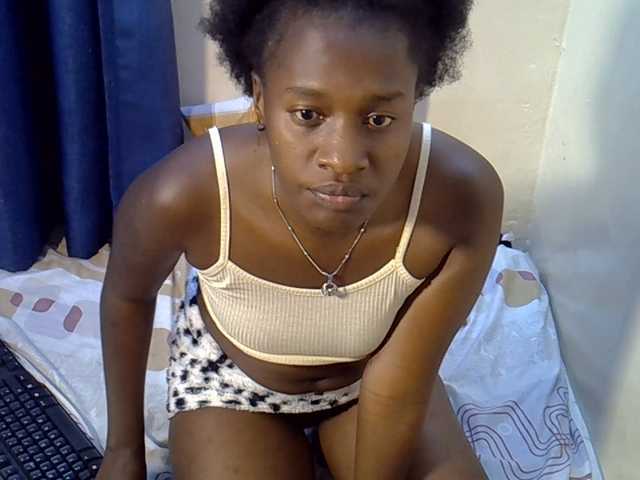 Nyangisexy1 live cam on BongaCams