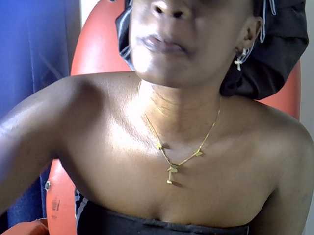 Nyangisexy1 live cam on BongaCams