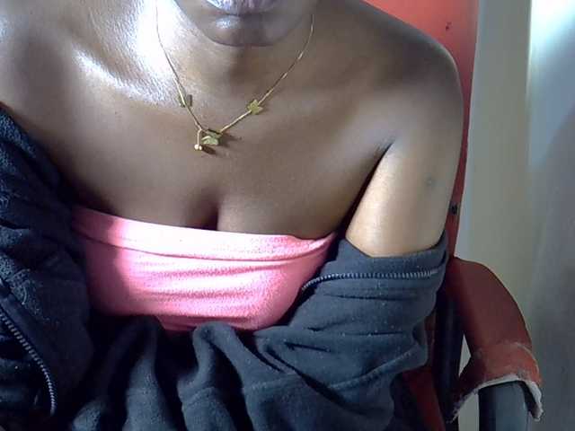 Nyangisexy1 live cam preview