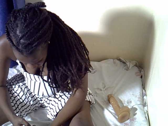 Nyangisexy1 live cam on BongaCams