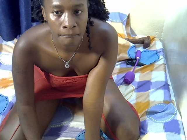Nyangisexy1 live cam on BongaCams