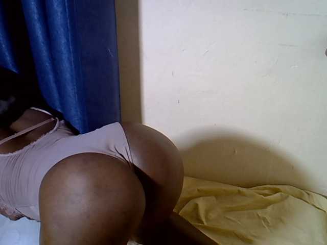 Nyangisexy1 live cam on BongaCams
