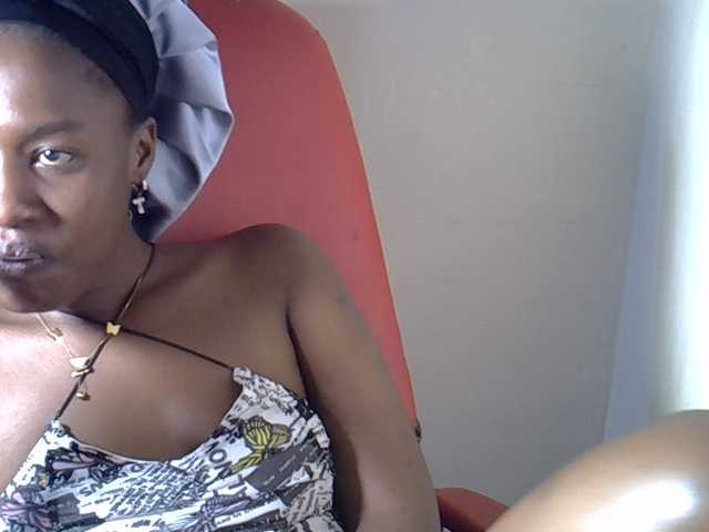 Nyangisexy1 live cam on BongaCams