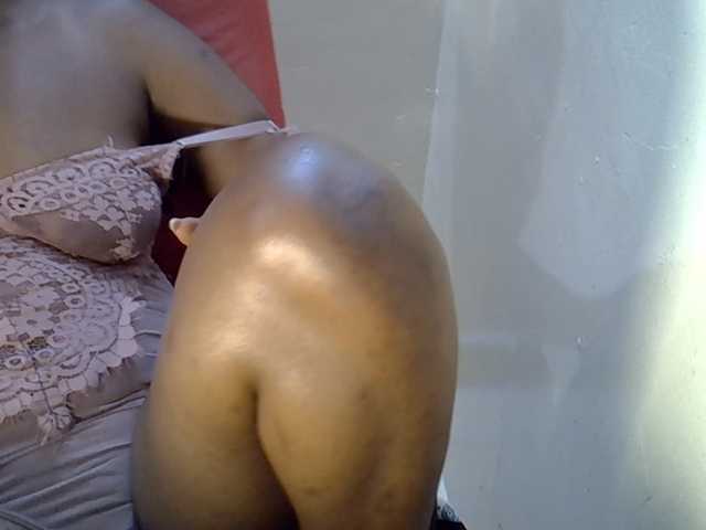 Nyangisexy1 live cam on BongaCams