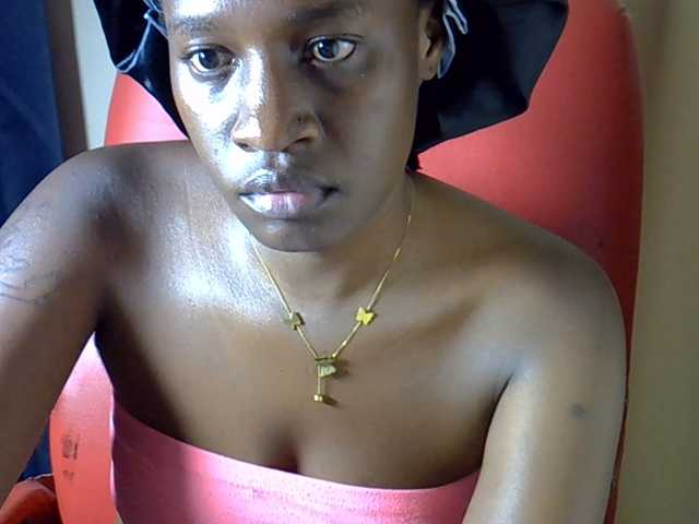 Nyangisexy1 live cam on BongaCams