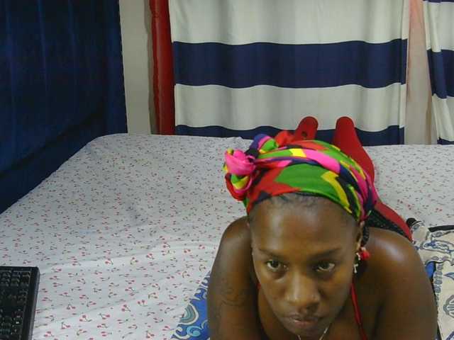 Nyangisexy1 live cam on BongaCams