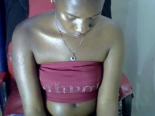 Nyangisexy1 live cam on UnifiedCams