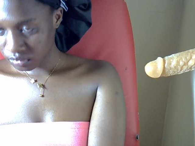 Nyangisexy1 live cam on BongaCams