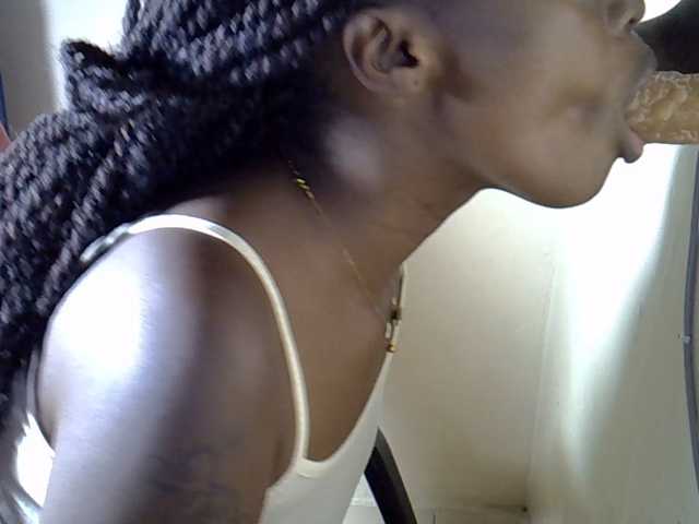 Nyangisexy1 live cam on BongaCams