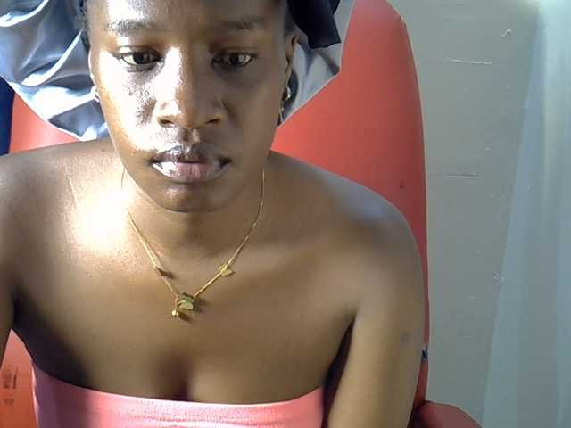 Nyangisexy1 live cam on BongaCams