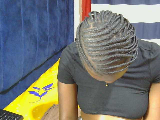 Nyangisexy1 live cam on BongaCams