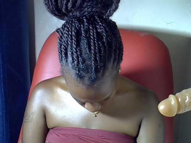Nyangisexy1 live cam on BongaCams