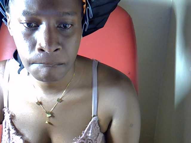 Nyangisexy1 live cam on BongaCams