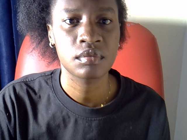 Nyangisexy1 — live female cam