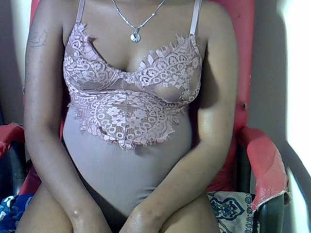 Nyangisexy1 live cam on BongaCams