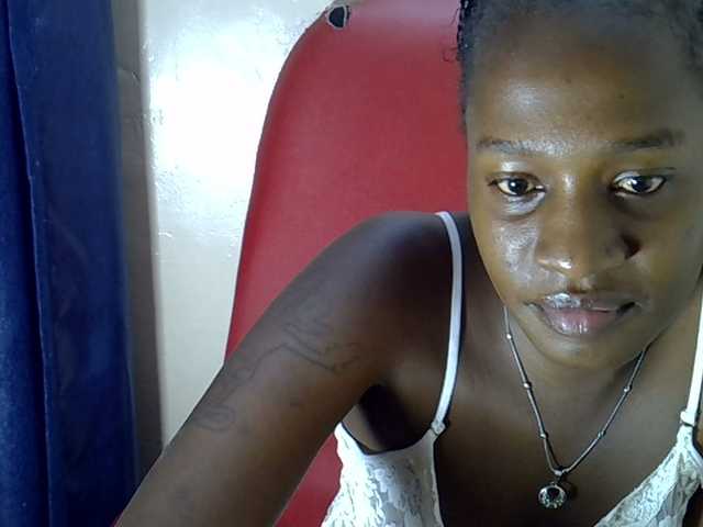 Nyangisexy1 live cam on BongaCams