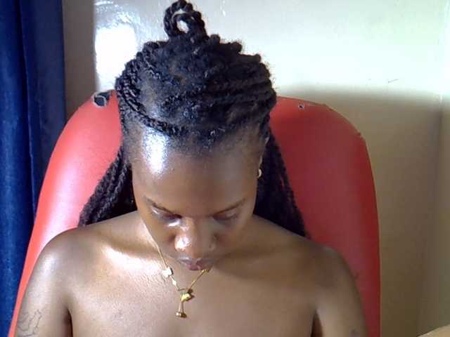 Nyangisexy1 live cam on BongaCams
