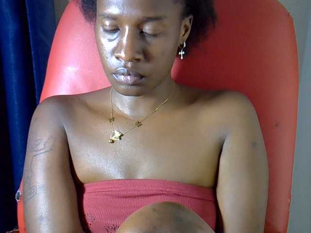 Nyangisexy1 live cam on BongaCams