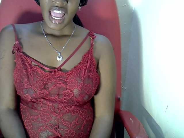 Nyangisexy1 live cam on BongaCams