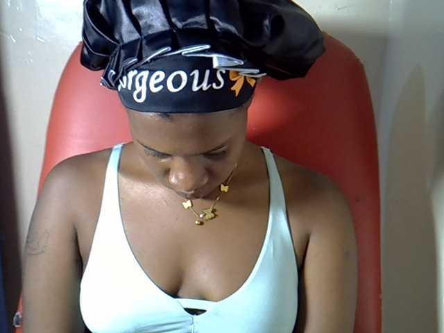 Nyangisexy1 live cam on BongaCams