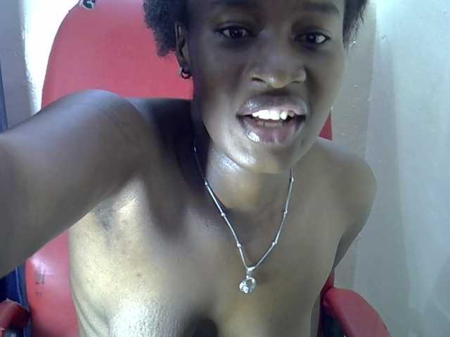Nyangisexy1 live cam on UnifiedCams