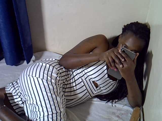 Nyangisexy1 live cam on BongaCams