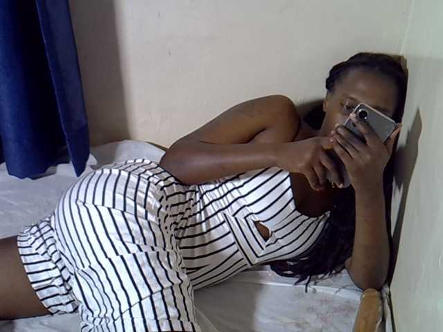 Nyangisexy1 live cam on BongaCams