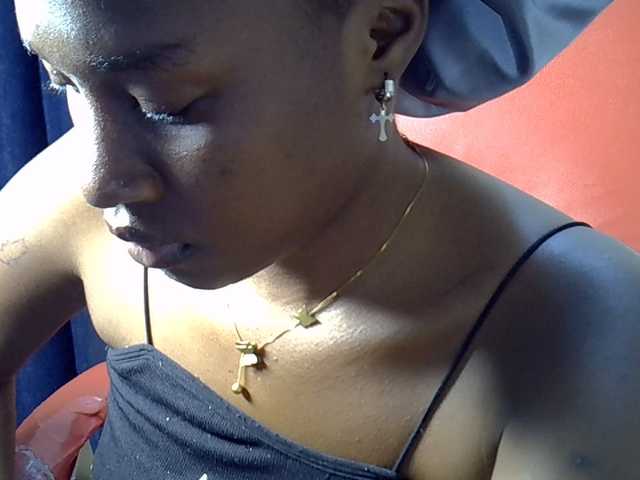 Nyangisexy1 live cam preview