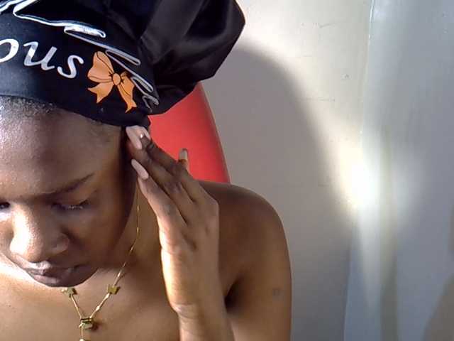 Nyangisexy1 live cam preview