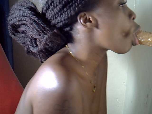 Nyangisexy1 live cam on BongaCams