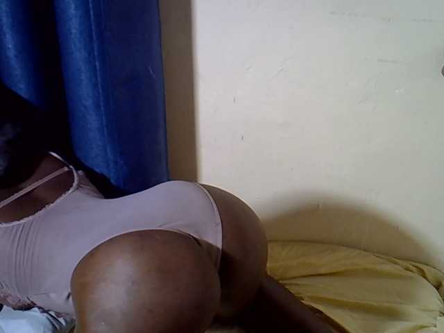 Nyangisexy1 live cam on BongaCams