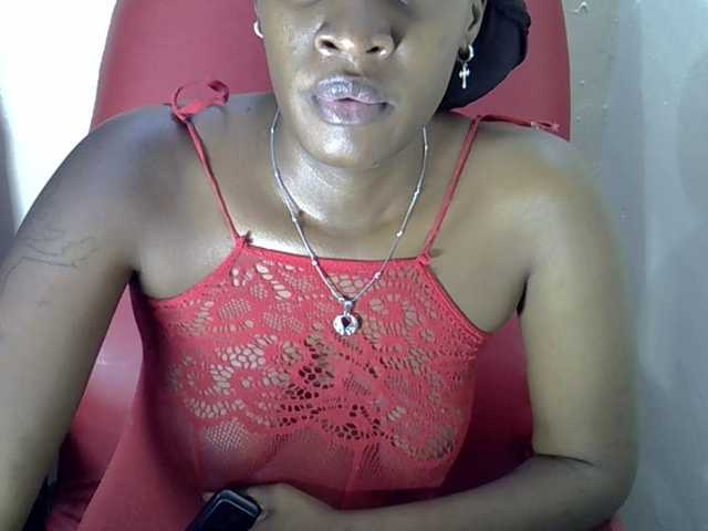 Nyangisexy1 live cam on UnifiedCams