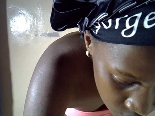 Nyangisexy1 live cam preview