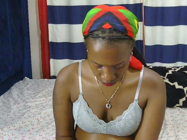 Nyangisexy1 live cam on BongaCams