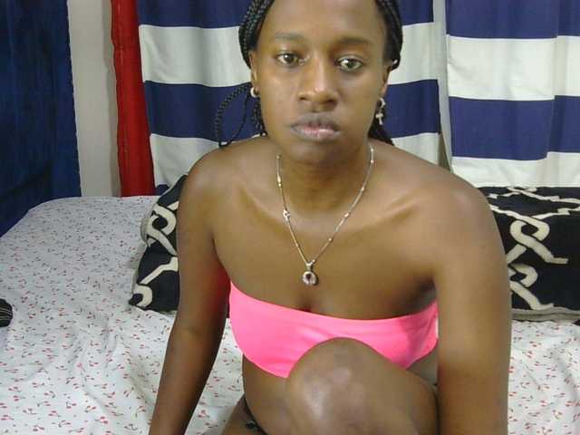 Nyangisexy1 live cam on BongaCams