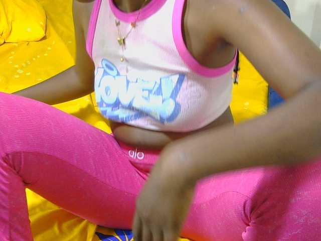 Nyangisexy1 live cam on BongaCams