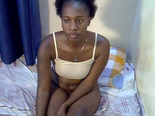 Nyangisexy1 live cam on BongaCams