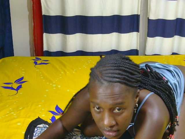 Nyangisexy1 live cam on BongaCams