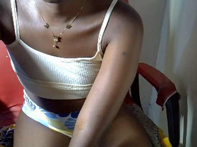 Nyangisexy1 live cam on BongaCams