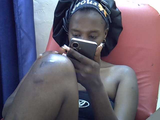 Nyangisexy1 live cam preview