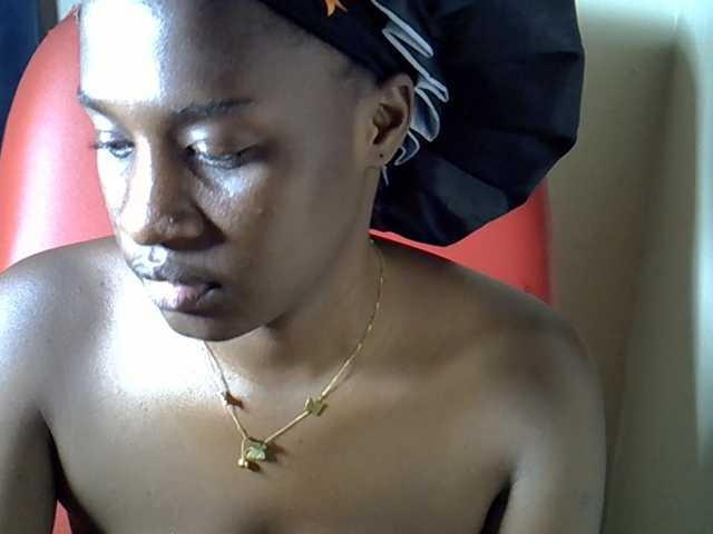 Nyangisexy1 live cam on BongaCams