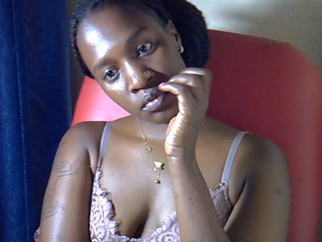 Nyangisexy1 live cam on BongaCams