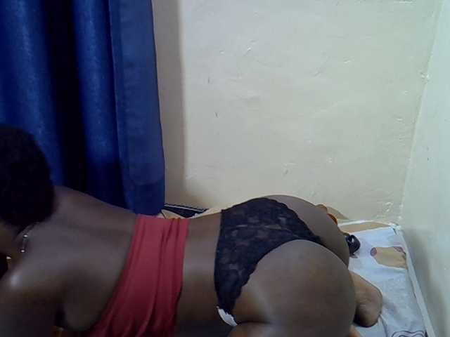 Nyangisexy1 live cam on BongaCams