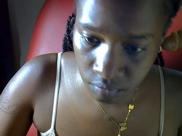Nyangisexy1 live cam on BongaCams