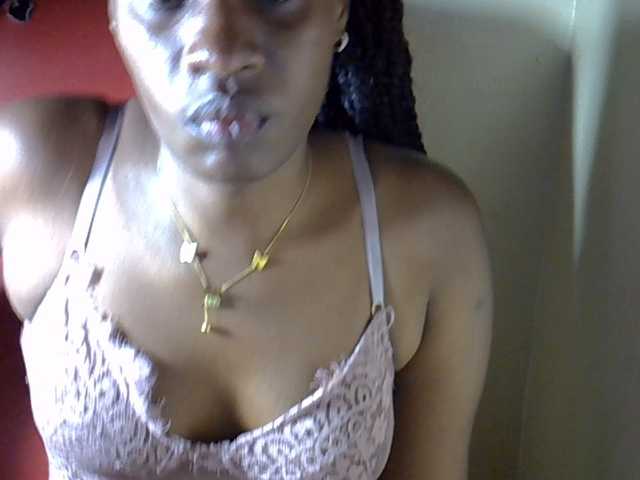 Nyangisexy1 live cam on BongaCams