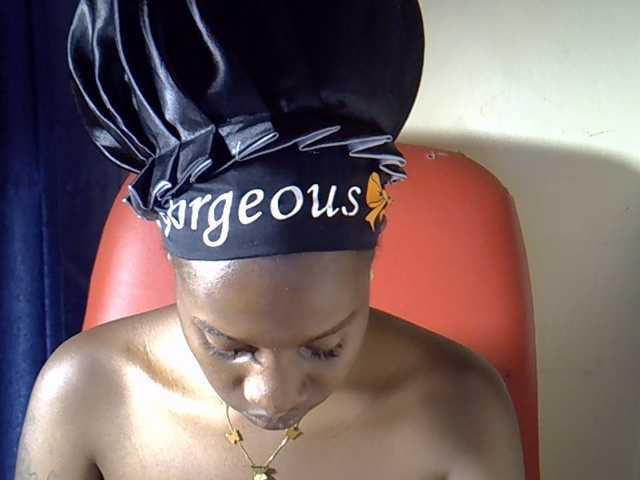 Nyangisexy1 live cam on BongaCams