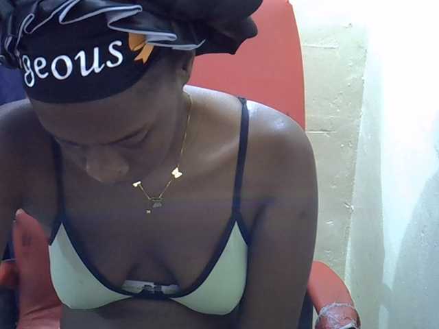 Nyangisexy1 live cam on BongaCams
