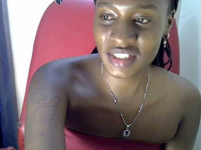 Nyangisexy1 live cam on BongaCams