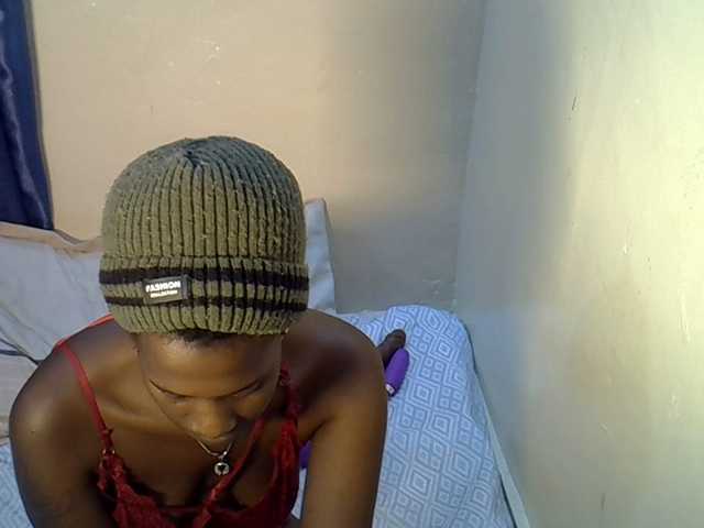 Nyangisexy1 live cam on BongaCams