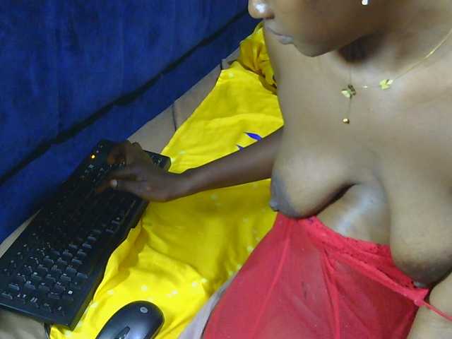Nyangisexy1 live cam on BongaCams